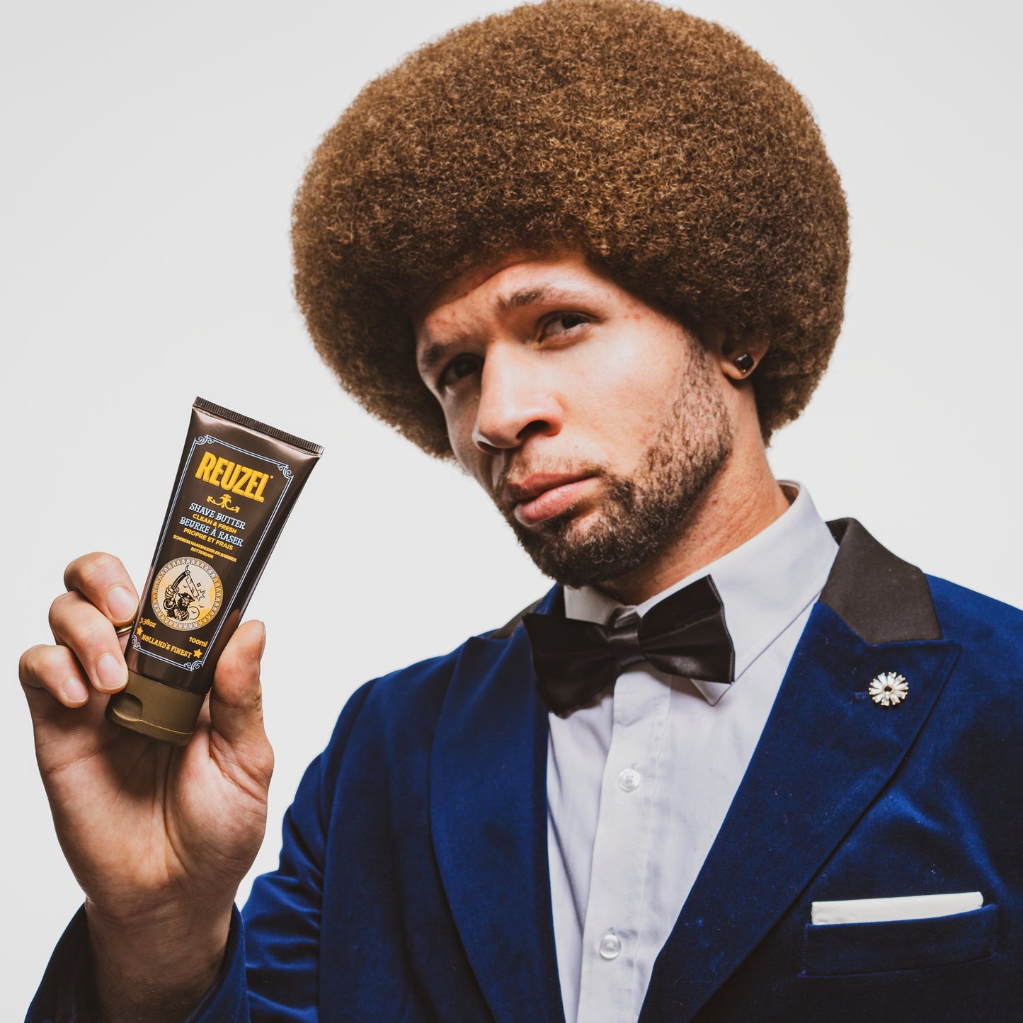 Reuzel Deutschland Clean & Fresh Shave Butter in a jar, smooth texture for moisturizing and softening facial hair during shaving.