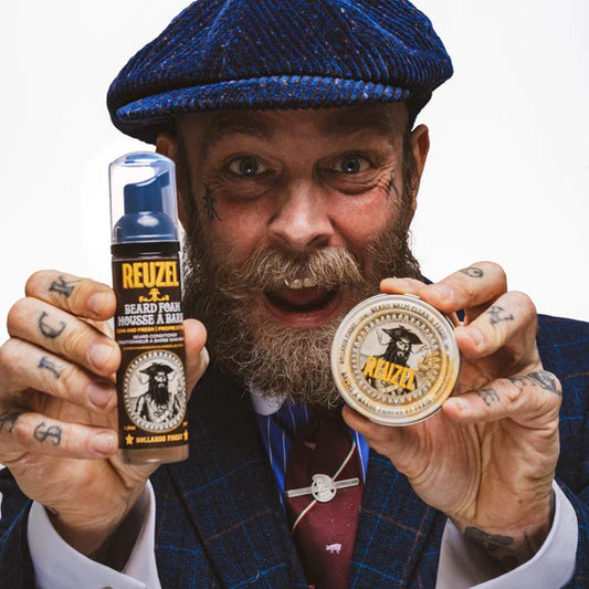 Reuzel Deutschland Clean & Fresh Beard Care Gift Set with beard balm and beard foam, featuring grooming products for a neat, fresh beard.