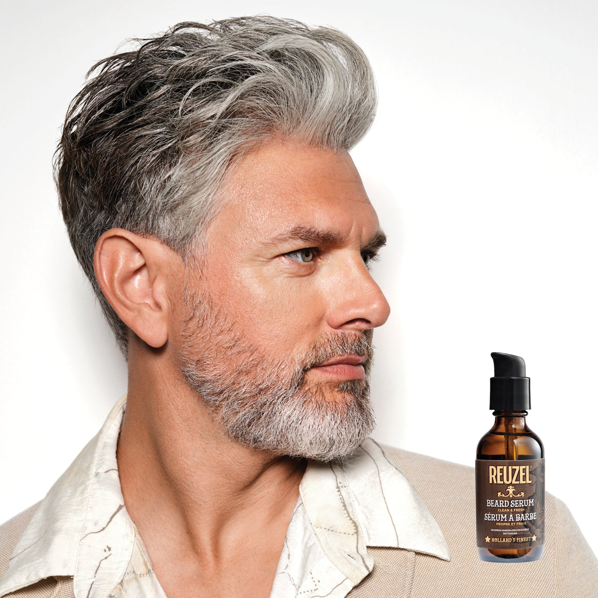 Reuzel Deutschland Clean & Fresh Beard Serum in a sleek bottle, designed for nourishing and revitalizing beard hair.